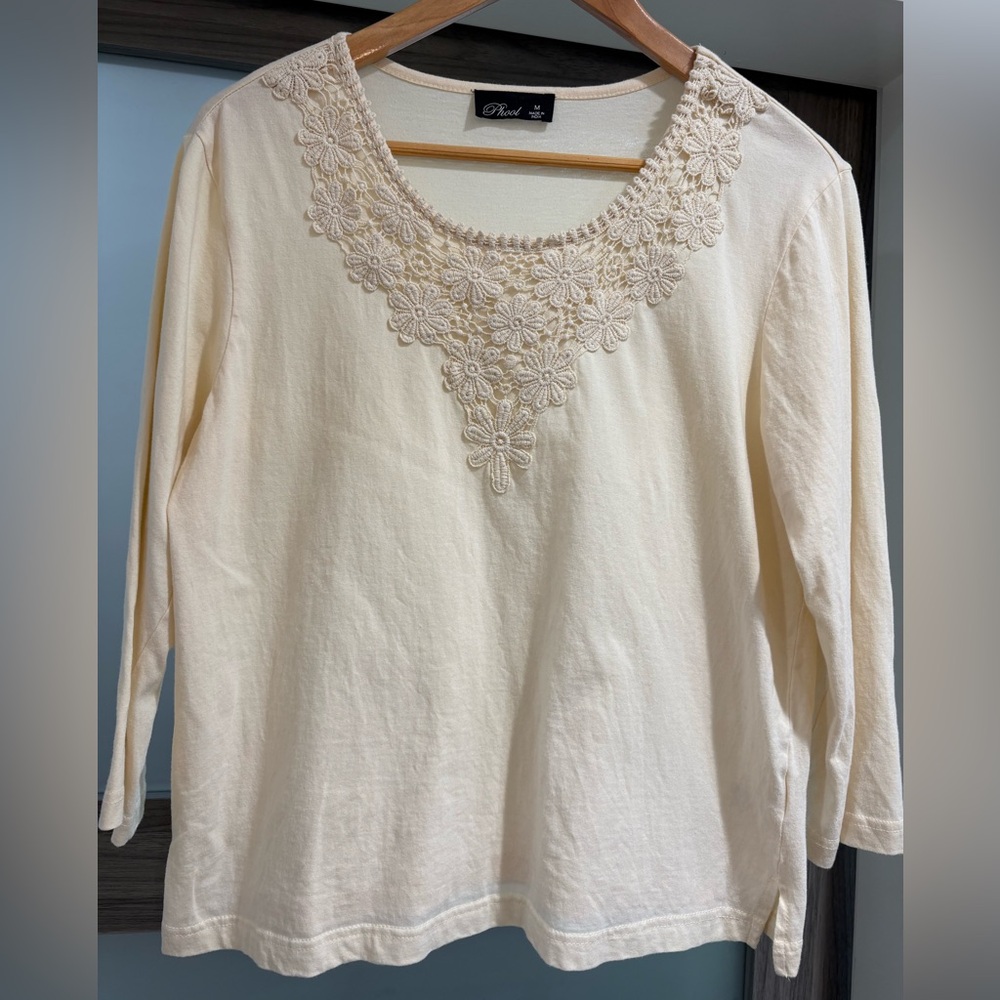 Cream Long-Sleeve Scoop Neck Top with Floral Design by Pearl 100% Cotton